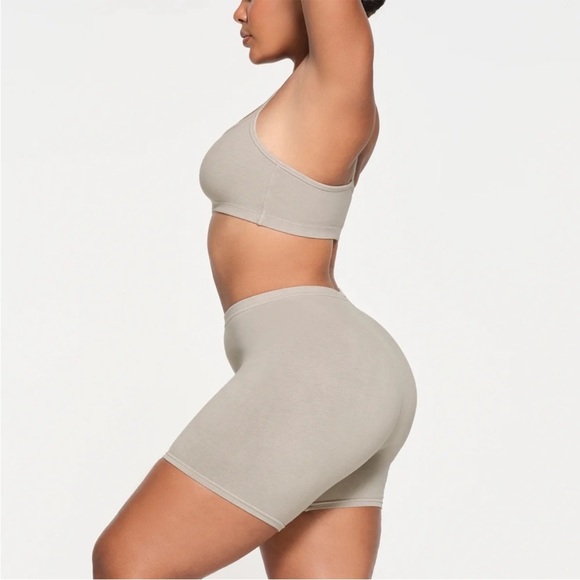 SKIMS Outdoor Bike Shorts in Ash grey size small high rise lounge stretchy comfy - Picture 7 of 12
